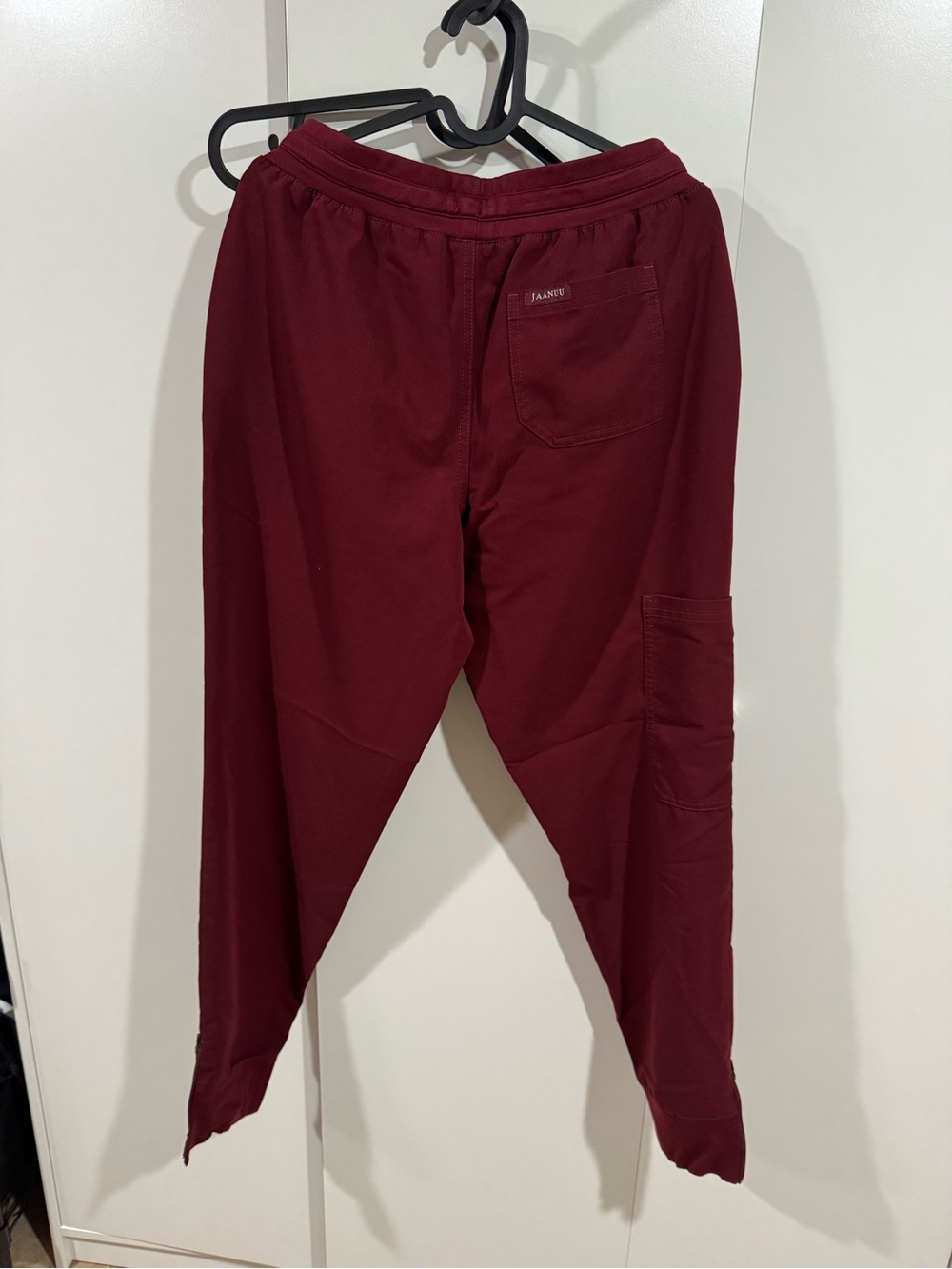 Jaanuu Women's V-Neck Scrub Top and joggers pants set in Wine ( small) - Picture 6 of 6